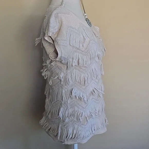 Anthropologie Little Yellow Bird Short-Sleeve Yarn Fringe Sweater Cream EUC - M - Picture 4 of 10